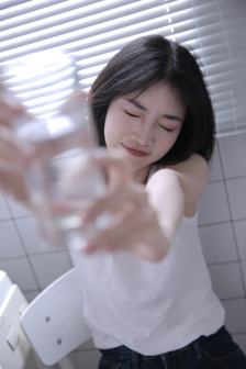 校花超短裙高清图片